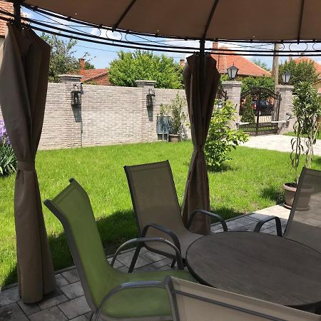 Eden Apartman Algyo Exteriör bild