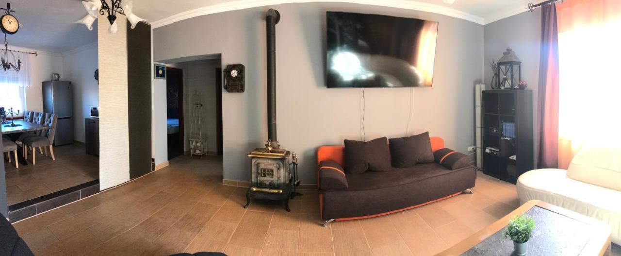 Eden Apartman Algyo Exteriör bild